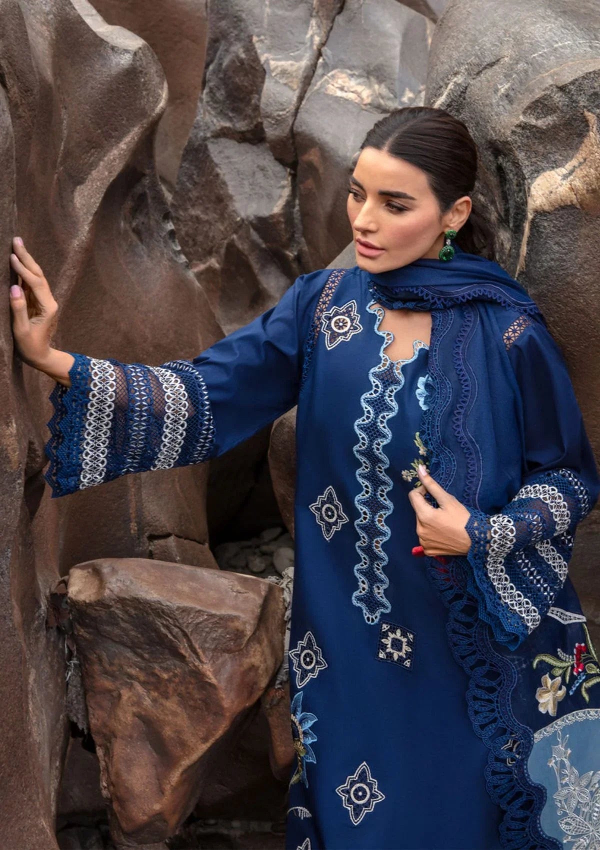 Unstitched Embroidered Lawn 3Pc Suit