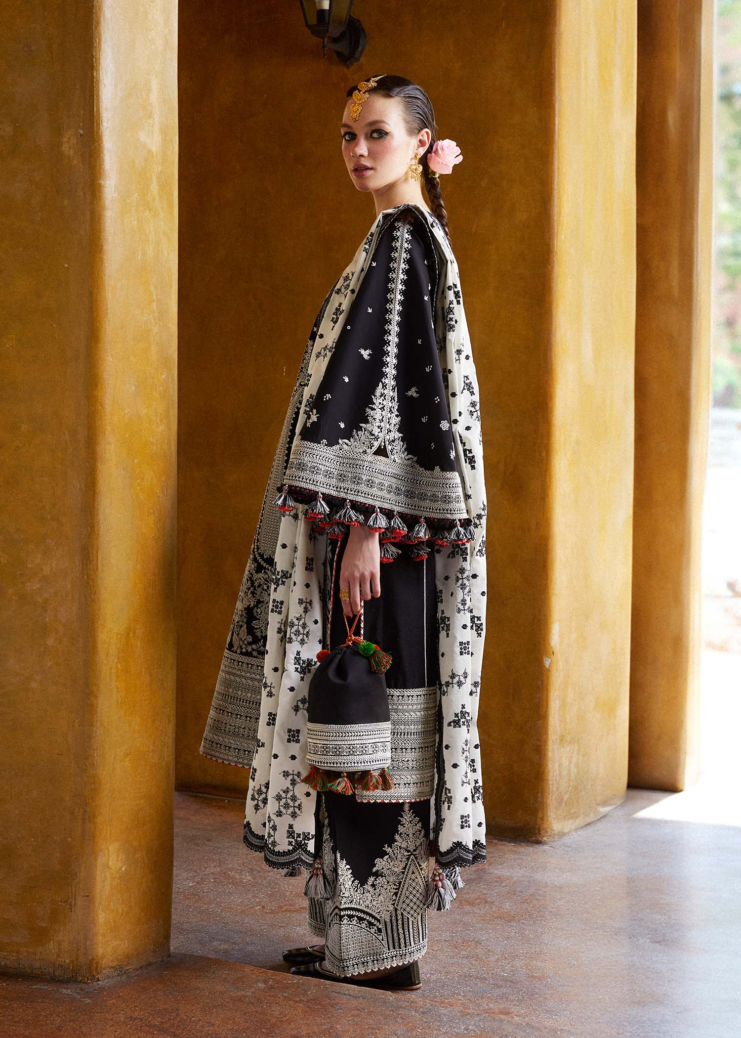 Unstitched Embroidered Lawn 3Pc Suit