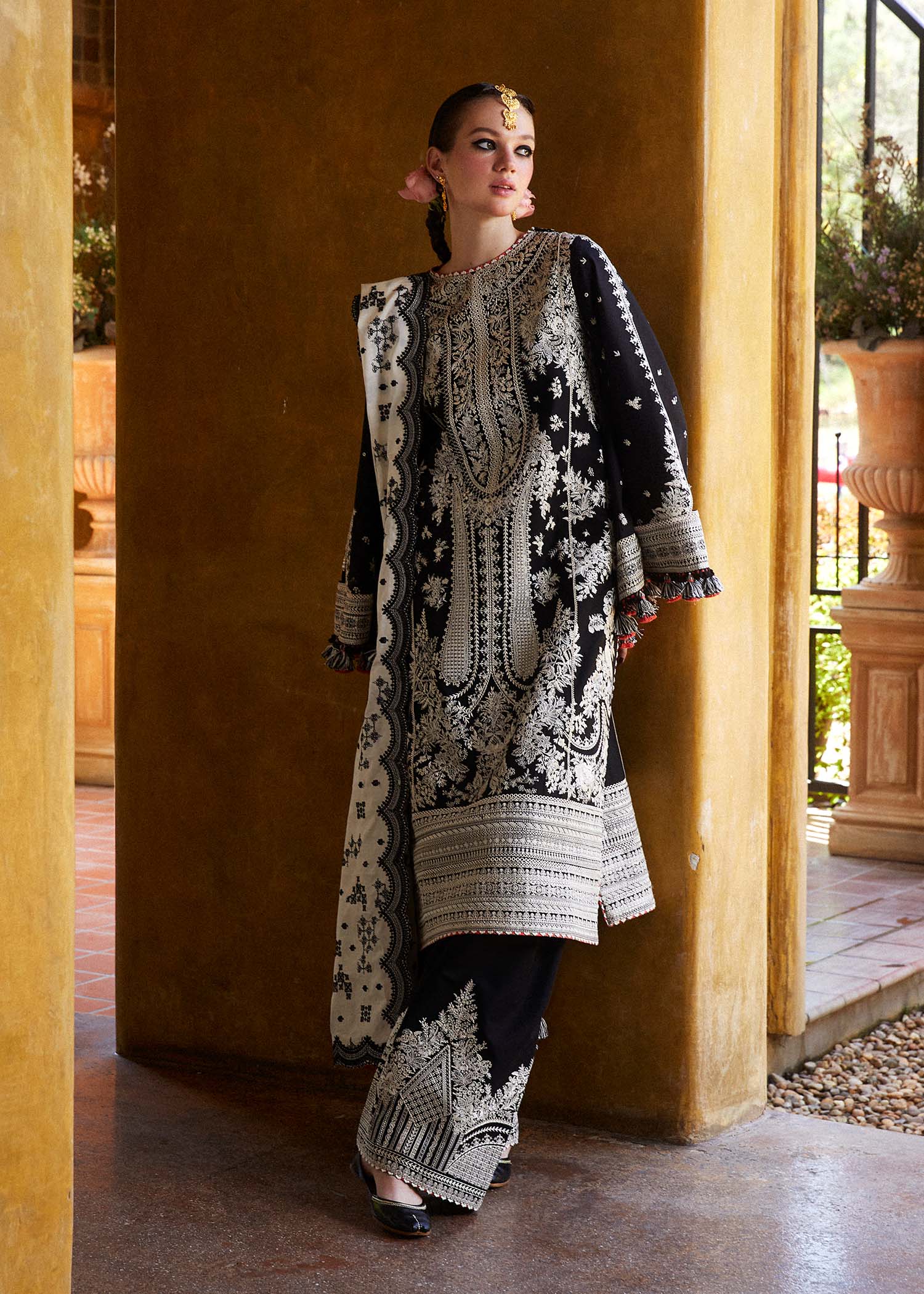 Unstitched Embroidered Lawn 3Pc Suit