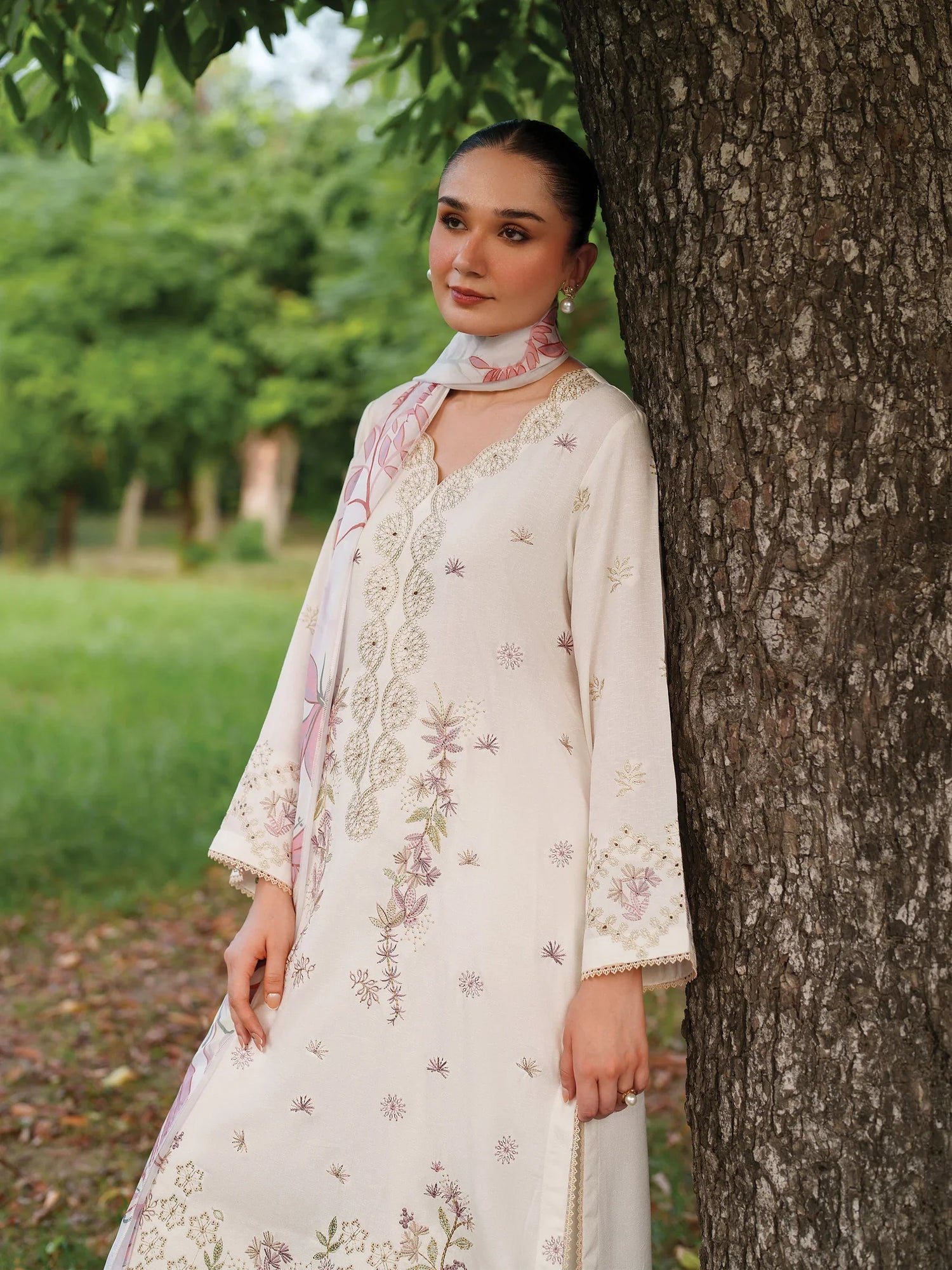 Unstitched Embroidered Lawn 3Pc Suit
