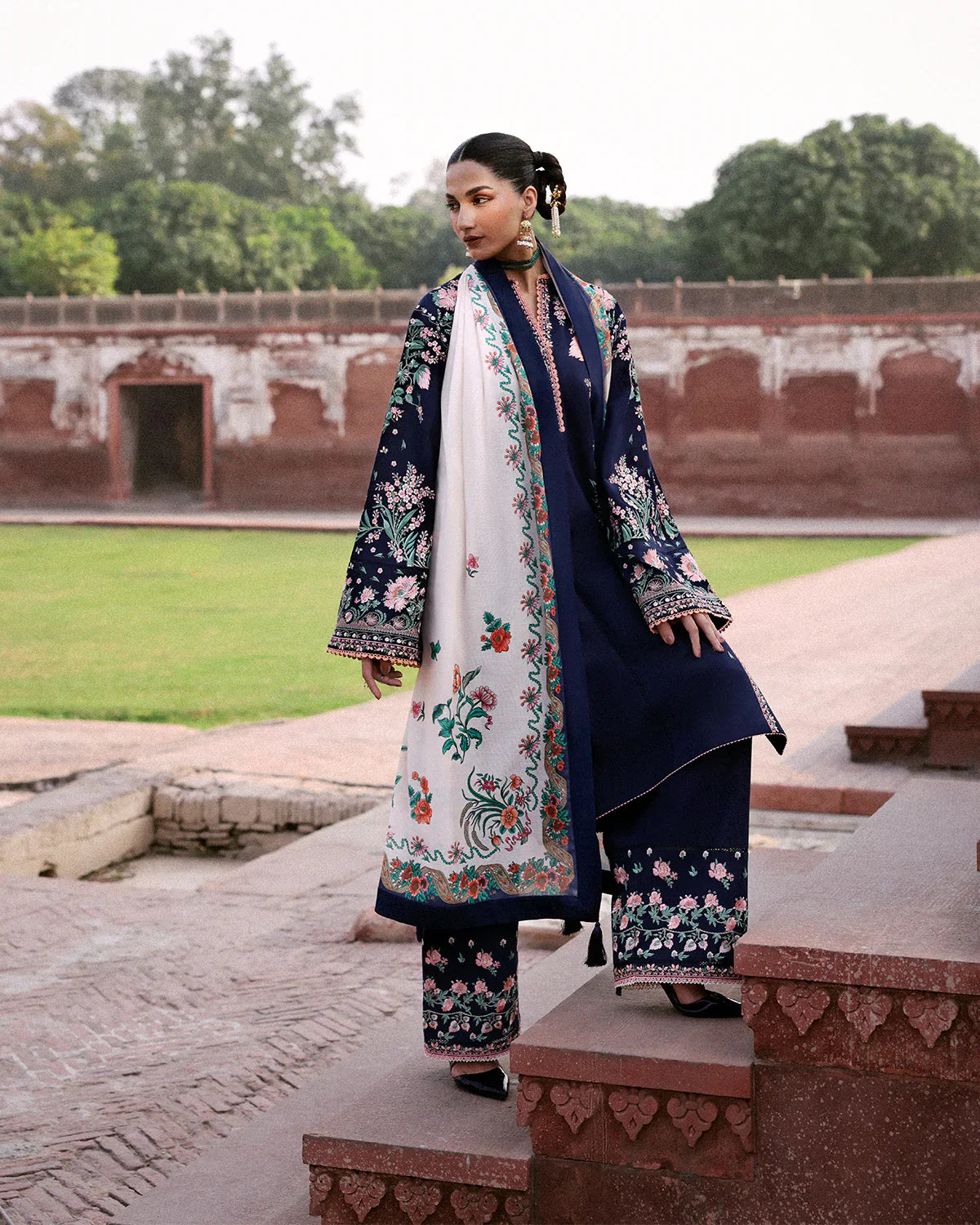 Unstitched Embroidered Lawn 3Pc Suit
